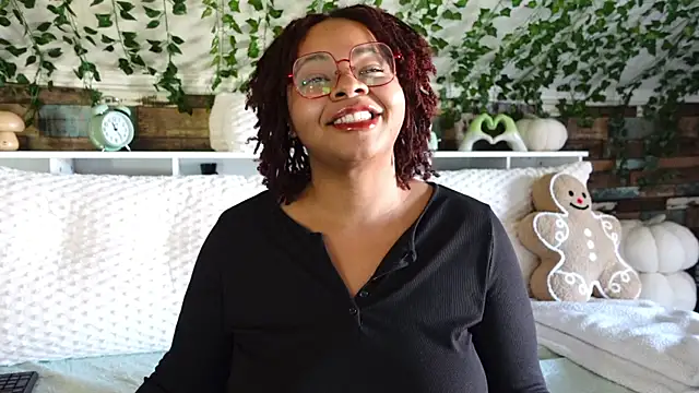 -khayaparker online show from 3, 3, 2025