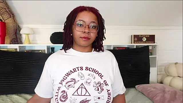 -khayaparker online show from 3, 3, 2026