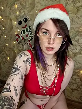 Snapshot of LazyTanukii chatting on 23, 12, 2025 LazyTanukii online show from 23, 12, 2025