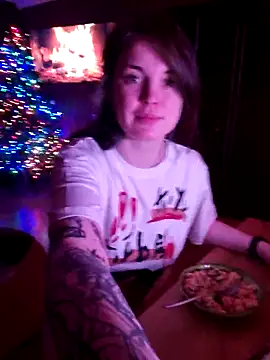 Snapshot of LazyTanukii chatting on 5, 12, 2025 LazyTanukii online show from 5, 12, 2025