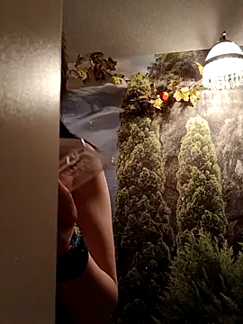 Snapshot of LazyTanukii chatting on 2, 11, 2025 LazyTanukii online show from 2, 11, 2025