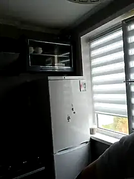 Snapshot of LazyTanukii chatting on 7, 10, 2025 LazyTanukii online show from 7, 10, 2025