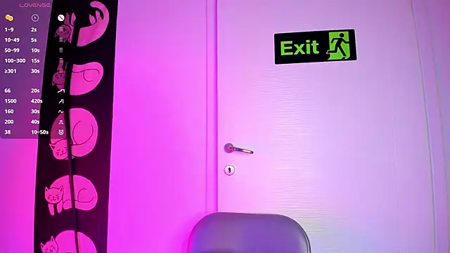 Snapshot of auroralatexprincess chatting on 1, 12, 2025 auroralatexprincess online show from 1, 12, 2025