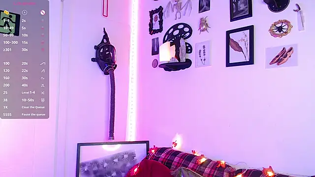 Snapshot of auroralatexprincess chatting on 7, 11, 2025 auroralatexprincess online show from 7, 11, 2025