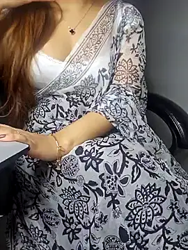 Snapshot of aliyaah_singh chatting on 12, 1, 2025 aliyaah singh online show from 12, 1, 2025