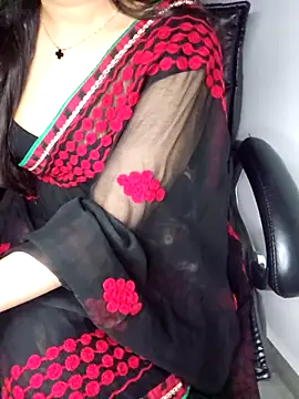 Snapshot of aliyaah_singh chatting on 1, 2, 2026 aliyaah singh online show from 1, 2, 2026