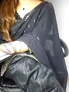 Snapshot of aliyaah_singh chatting on 14, 1, 2025 aliyaah singh online show from 14, 1, 2025