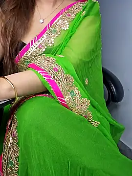 Snapshot of aliyaah_singh chatting on 17, 1, 2025 aliyaah singh online show from 17, 1, 2025