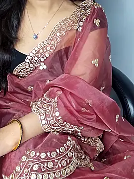 Snapshot of aliyaah_singh chatting on 16, 12, 2025 aliyaah singh online show from 16, 12, 2025