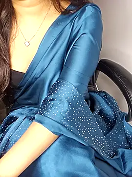 Snapshot of aliyaah_singh chatting on 20, 11, 2025 aliyaah singh online show from 20, 11, 2025