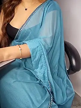 Snapshot of aliyaah_singh chatting on 5, 3, 2025 aliyaah singh online show from 5, 3, 2025