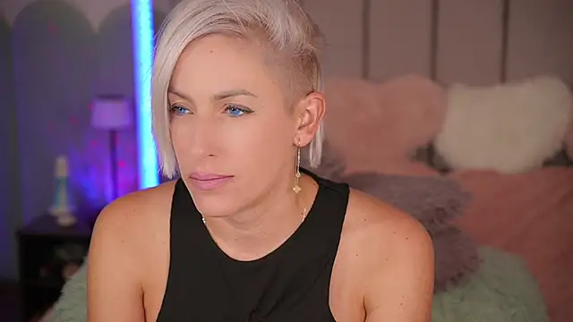 VickySecret96 online show from 14, 9, 2025