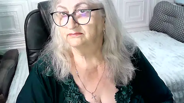 Snapshot of LolkaAlyss chatting on 4, 6, 2026 LolkaAlyss online show from 4, 6, 2026