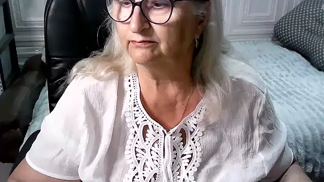 Snapshot of LolkaAlyss chatting on 5, 7, 2026 LolkaAlyss online show from 5, 7, 2026