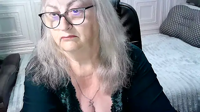 Snapshot of LolkaAlyss chatting on 4, 6, 2026 LolkaAlyss online show from 4, 6, 2026