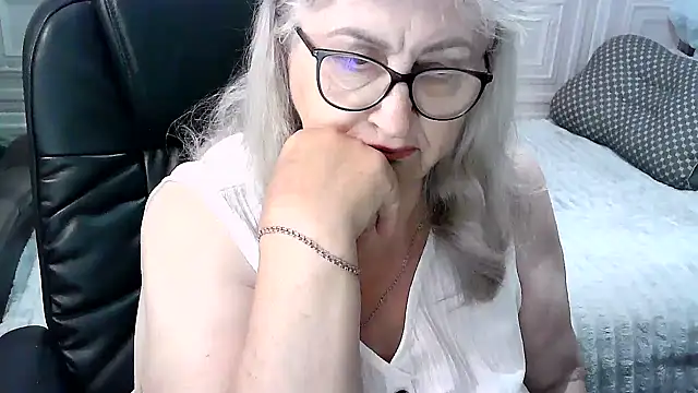 Snapshot of LolkaAlyss chatting on 11, 6, 2026 LolkaAlyss online show from 11, 6, 2026