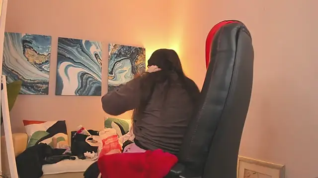 BattyMoll online show from 27, 2, 2025