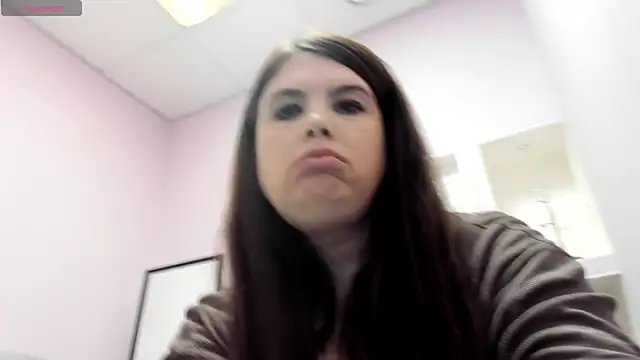 BattyMoll online show from 7, 4, 2026