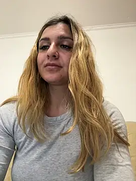 NicolePlay online show from 29, 4, 2026