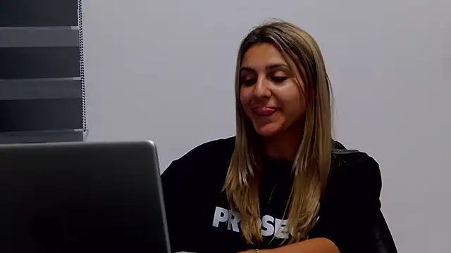 NicolePlay online show from 30, 5, 2026