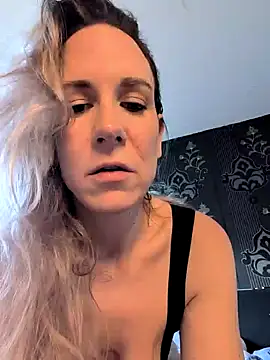 Snapshot of NaomiAndFriends chatting on 7, 12, 2024 NaomiAndFriends online show from 7, 12, 2024