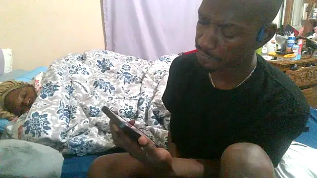 Snapshot of RinsingWood84 chatting on 29, 4, 2026 RinsingWood84 online show from 29, 4, 2026