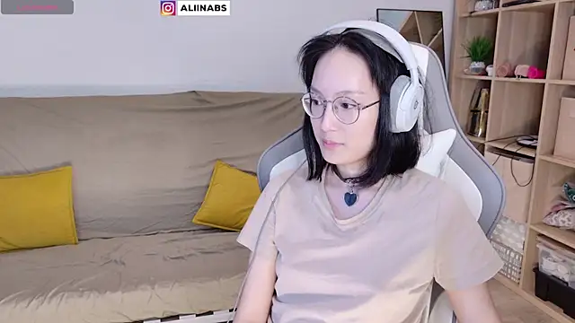 aliiiiiina online show from 24, 2, 2025