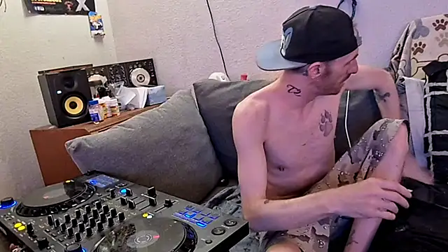 pyrowuff online show from 14, 3, 2026