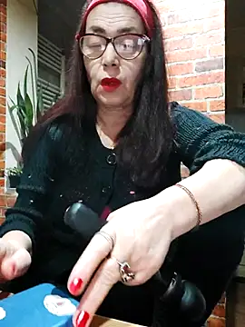 Snapshot of cristinatina chatting on 15, 10, 2025 cristinatina online show from 15, 10, 2025