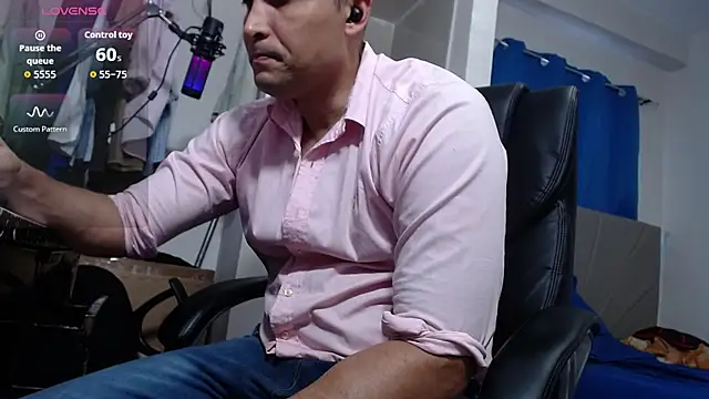 lewislamxxx hot online show from 26, 9, 2025