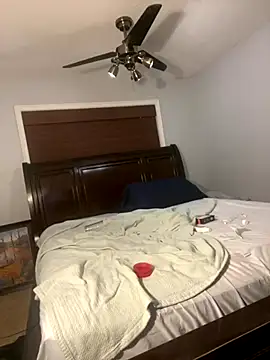 Snapshot of Dgamestrong chatting on 23, 11, 2025 Dgamestrong online show from 23, 11, 2025