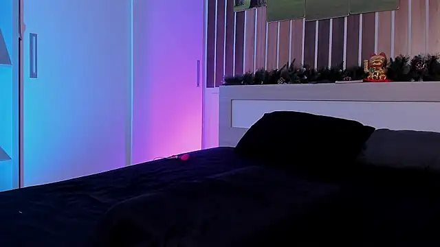 Dora Banks online show from 17, 12, 2025