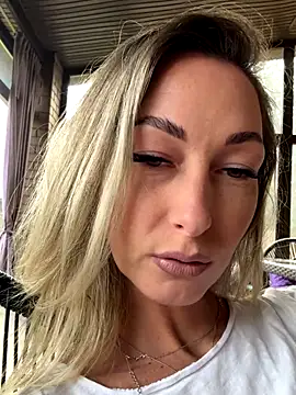 StarryHanna online show from 4, 10, 2025