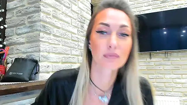 StarryHanna online show from 11, 5, 2026