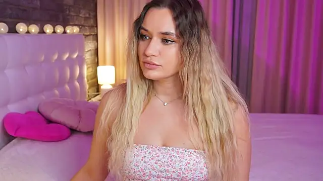 Snapshot of starrydoll chatting on 4, 3, 2025 starrydoll online show from 4, 3, 2025