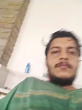 Snapshot of dzboy1994 chatting on 4, 10, 2025 dzboy1994 online show from 4, 10, 2025