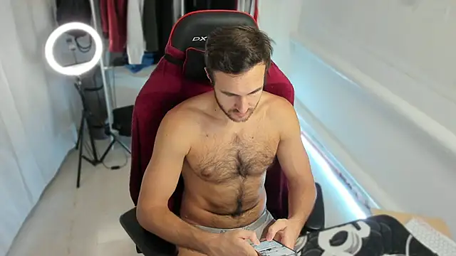 Raamoss online show from 10, 10, 2025