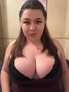 Sara Slow online show from 9, 12, 2024