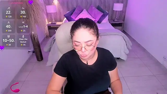 emmy walker online show from 27, 10, 2025