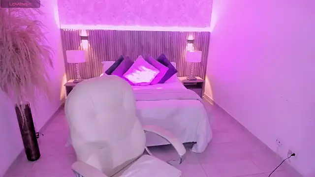 emmy walker online show from 24, 9, 2025