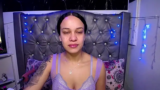 Snapshot of LAILAGUMMY chatting on 5, 3, 2025 LAILAGUMMY online show from 5, 3, 2025