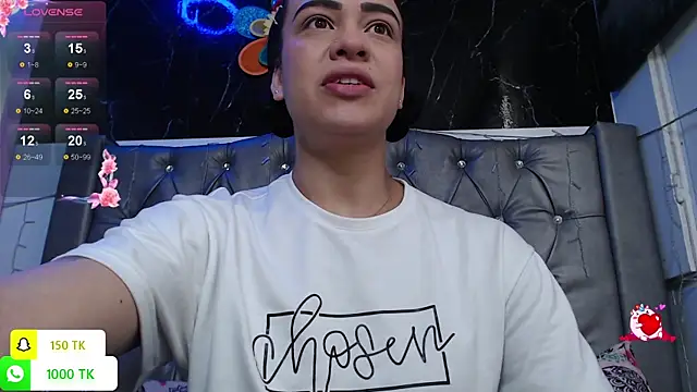 Snapshot of LAILAGUMMY chatting on 9, 9, 2025 LAILAGUMMY online show from 9, 9, 2025