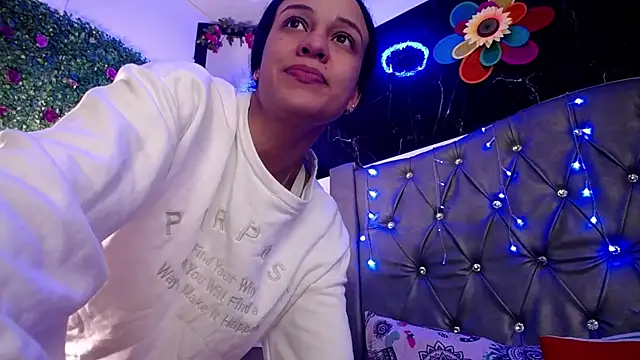 Snapshot of LAILAGUMMY chatting on 18, 3, 2025 LAILAGUMMY online show from 18, 3, 2025