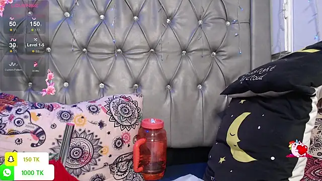 Snapshot of LAILAGUMMY chatting on 25, 9, 2025 LAILAGUMMY online show from 25, 9, 2025