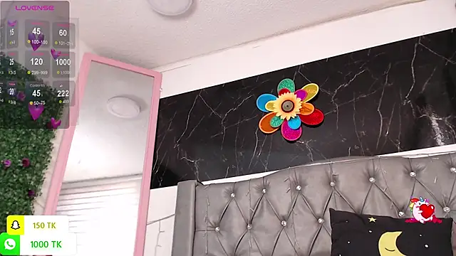 Snapshot of LAILAGUMMY chatting on 20, 11, 2025 LAILAGUMMY online show from 20, 11, 2025