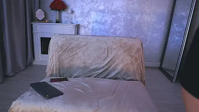Michelle90u online show from 7, 7, 2026