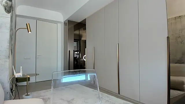 hotdeedee online show from 2, 11, 2025