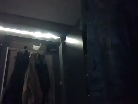 Snapshot of Slutviki69 chatting on 27, 10, 2025 Slutviki69 online show from 27, 10, 2025