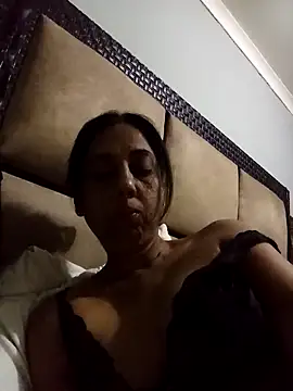 Mahi4luv online show from 26, 10, 2025