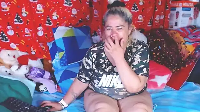 Snapshot of estrellita_fugaz16x chatting on 9, 2, 2026 estrellita fugaz16x online show from 9, 2, 2026